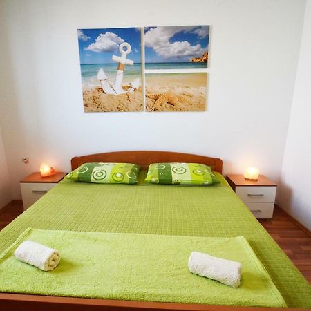 Apartments Barbati Kustići 外观 照片