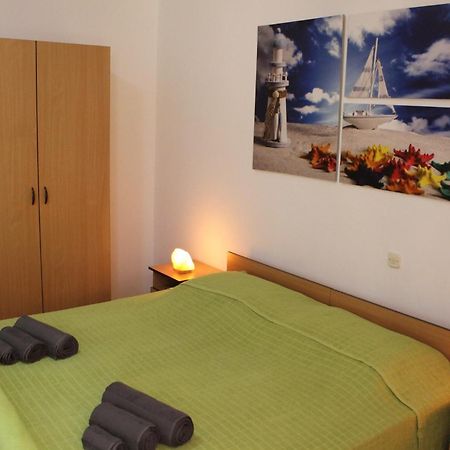 Apartments Barbati Kustići 外观 照片