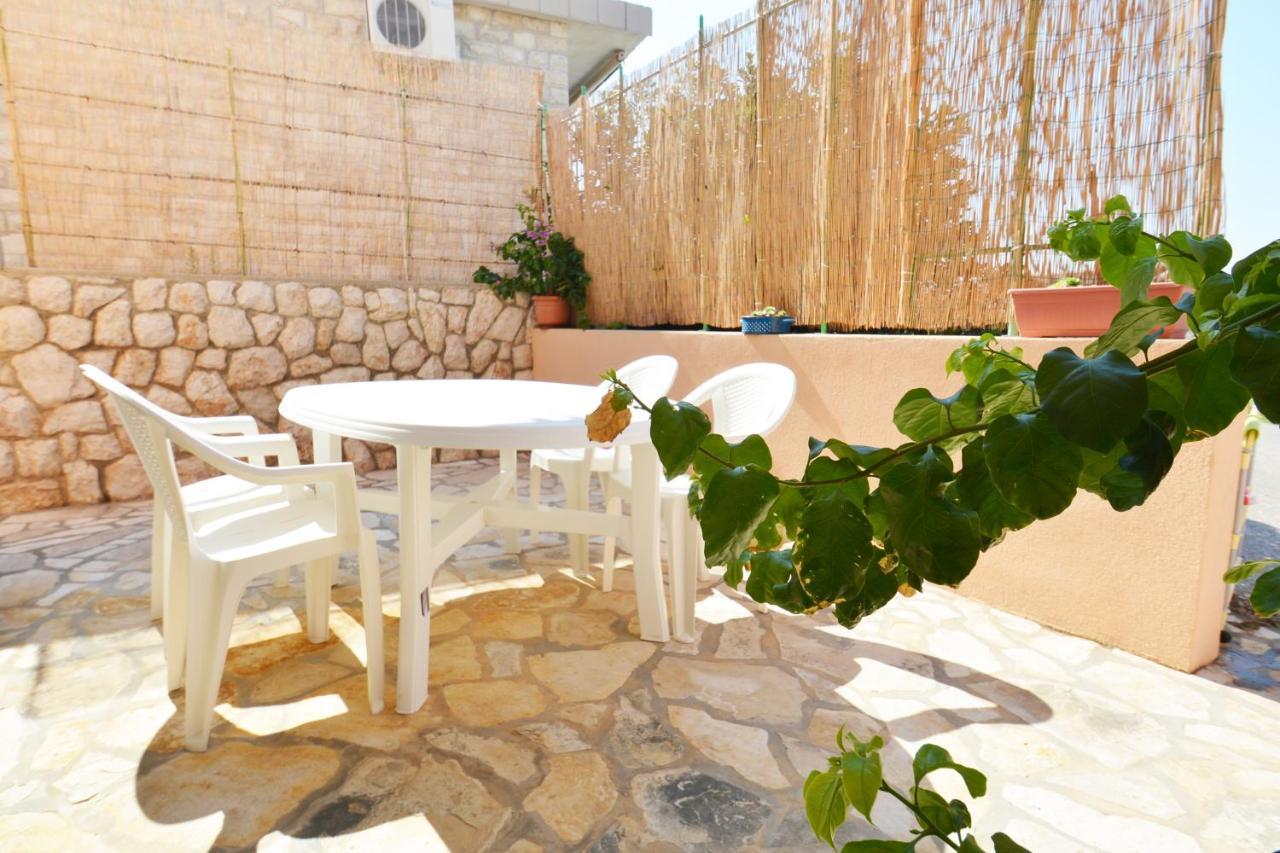 Apartments Barbati Kustići 外观 照片