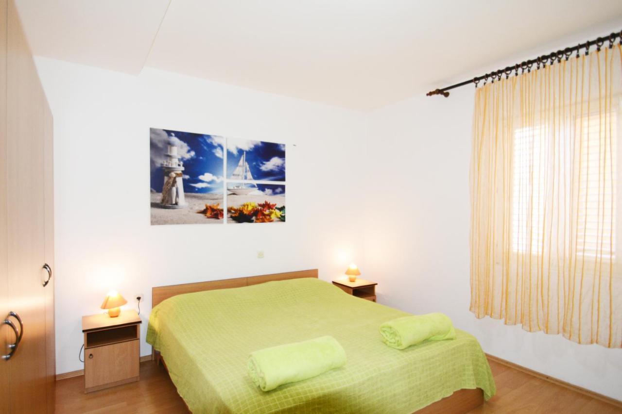Apartments Barbati Kustići 外观 照片