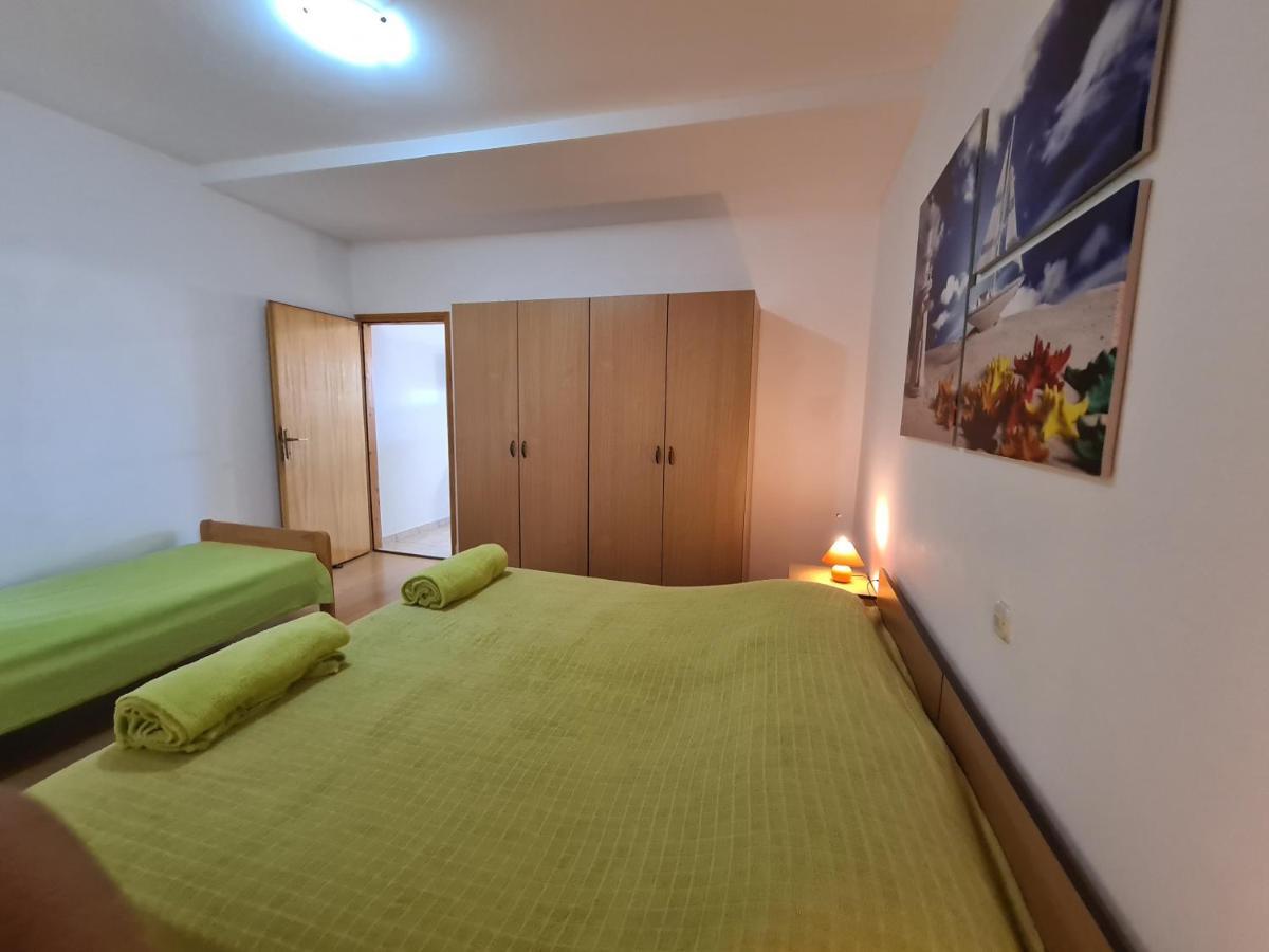 Apartments Barbati Kustići 外观 照片