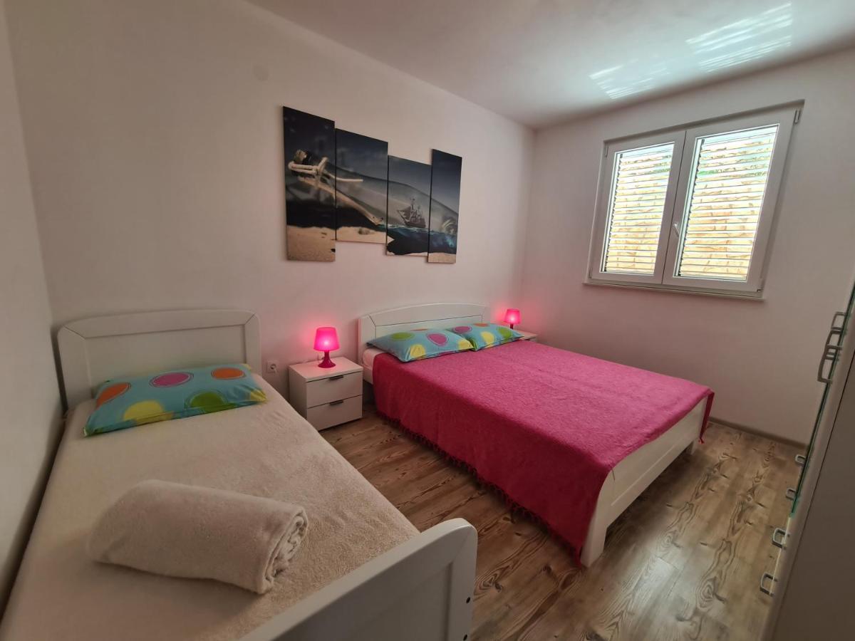 Apartments Barbati Kustići 外观 照片