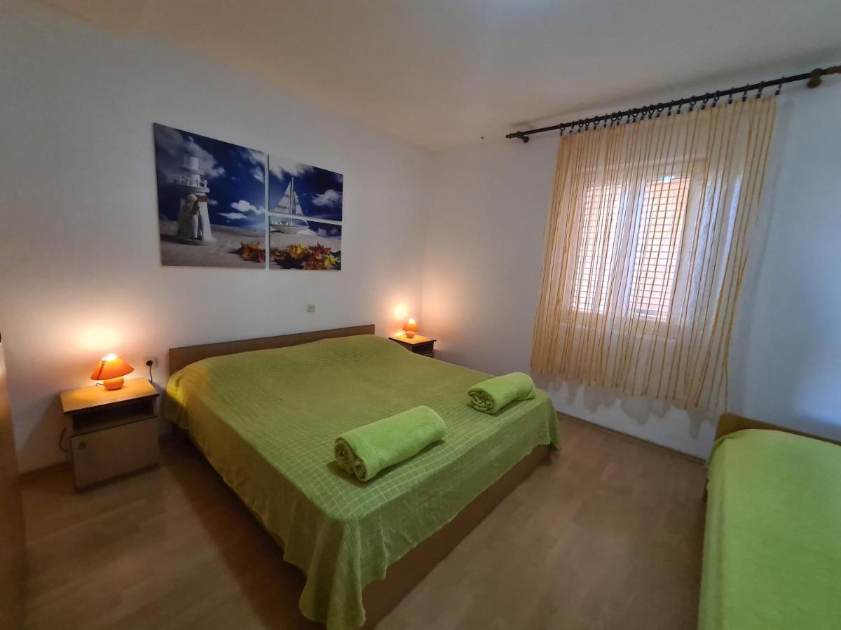 Apartments Barbati Kustići 外观 照片