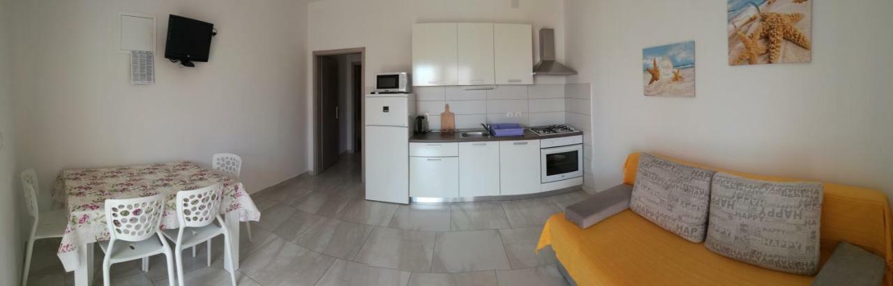 Apartments Barbati Kustići 外观 照片