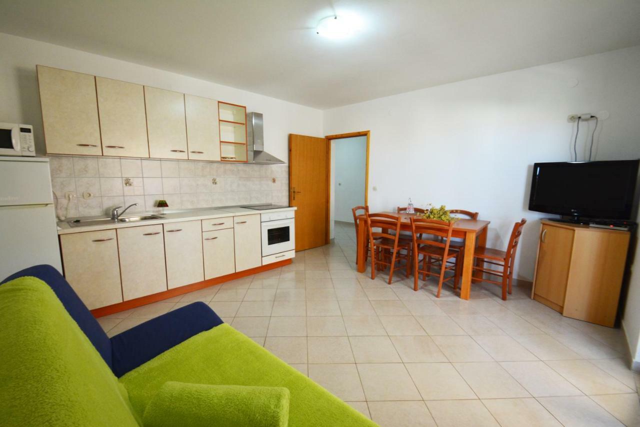 Apartments Barbati Kustići 外观 照片