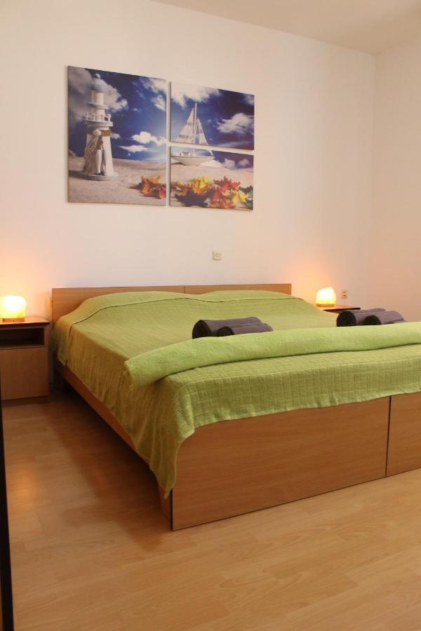 Apartments Barbati Kustići 外观 照片
